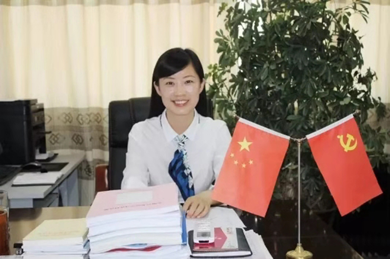 王娟近照.jpg 王娟近照.jpg